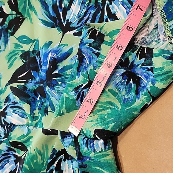 Banana Republic Size 4 Floral Print Green Blue Stretch Dressy Shorts, NWOT - Picture 9 of 14